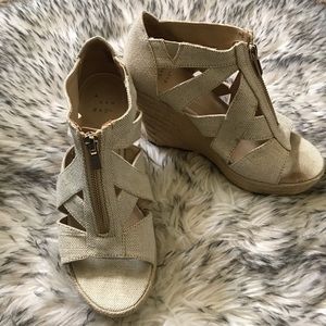 🌟A New Day women’s wedge sandals
